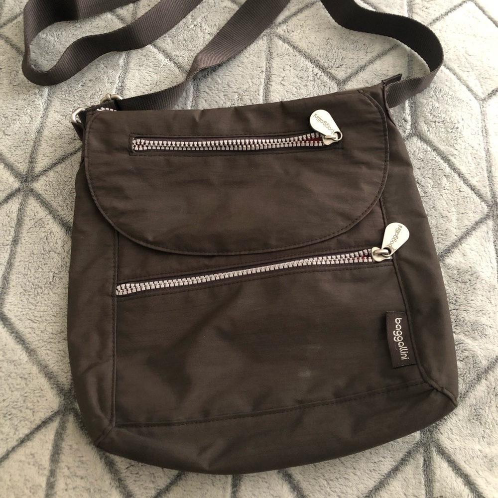 Baggallini crossbody
